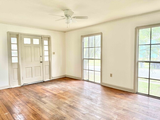 Building Photo - 1004 Rittiner Dr