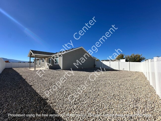 Building Photo - 3981 N Hawks Landing Loop