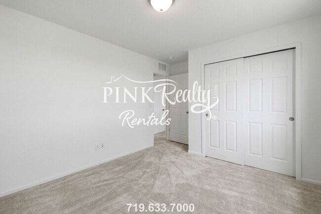 Building Photo - 8033 Buffalo Horn Dr