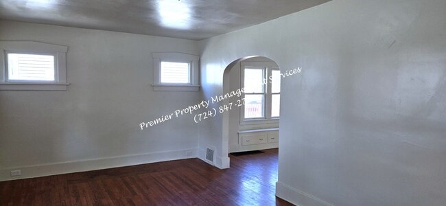 Building Photo - 519 Wengler Ave