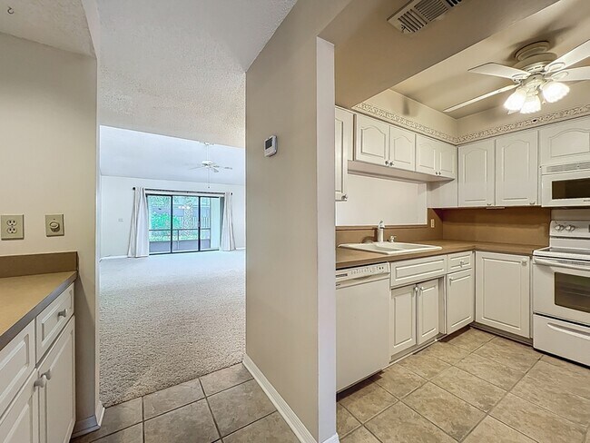 Building Photo - 330 Markley Ct
