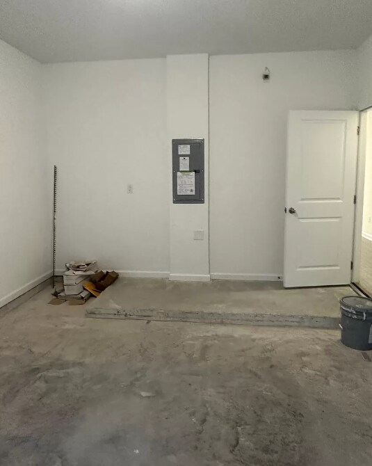 Building Photo - 322 Brandon Lks Dr