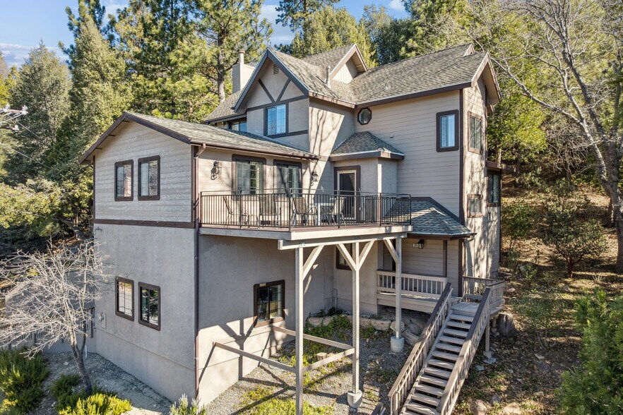 Building Photo - 965 Sandalwood Dr