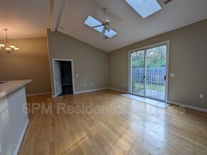 Building Photo - 5334 Christian Dr