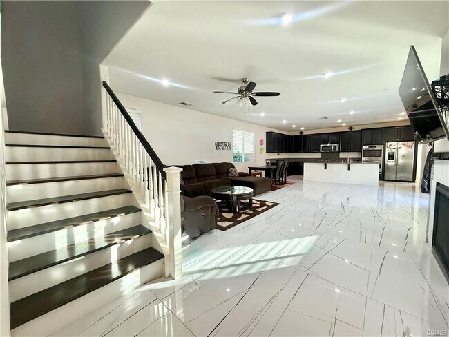 Building Photo - 28635 Parkside Dr