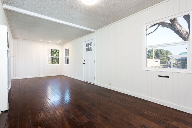 Building Photo - Spacious Single Family Home in Imperial Beach