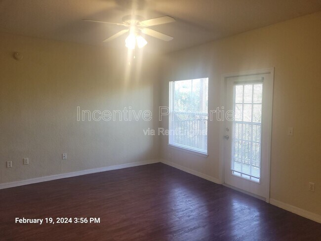 Building Photo - 6071 Westgate Dr