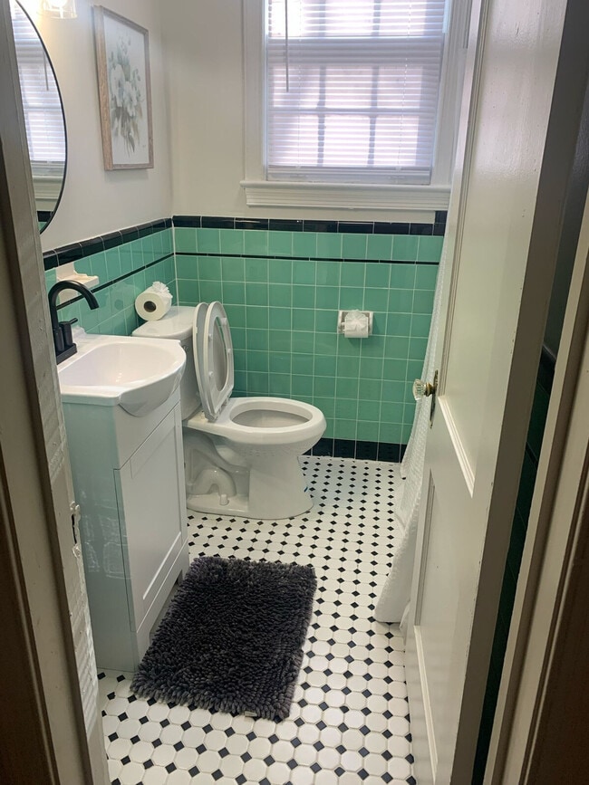 Building Photo - 4223 Alabama Ave SE