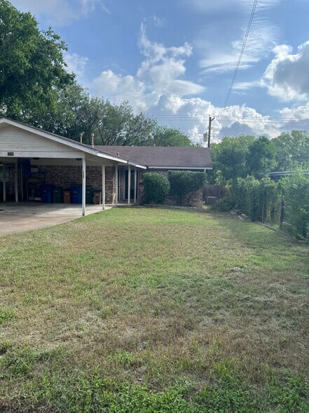 Primary Photo - 1508 Valleyridge Dr