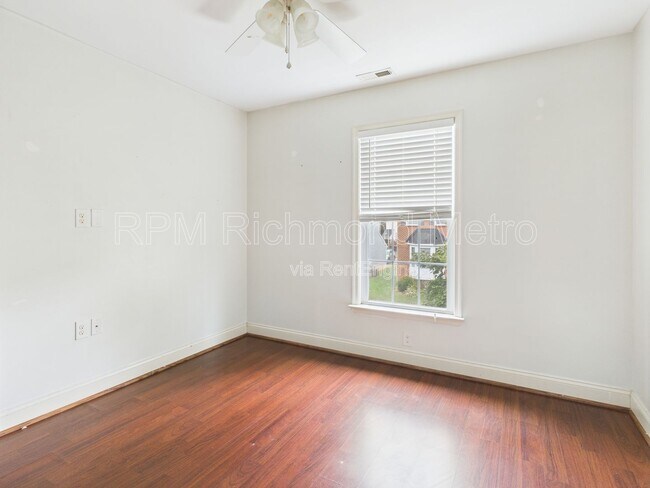 Building Photo - 1712 Kemper St
