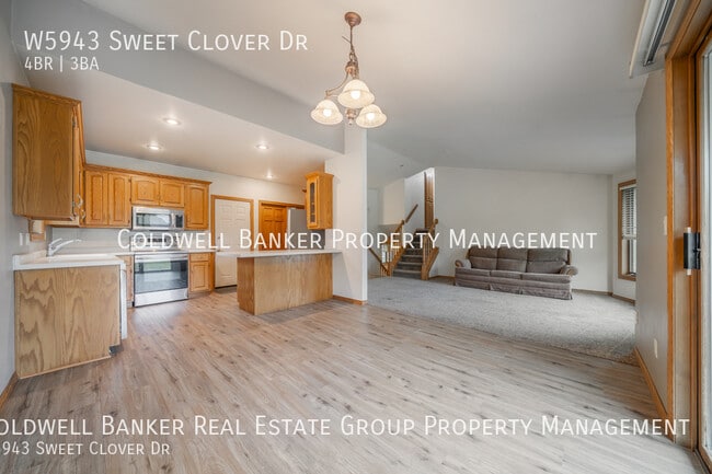 Building Photo - W5943 Sweet Clover Dr