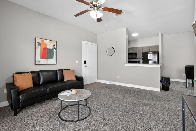 Building Photo - 1355 Ranch Pkwy