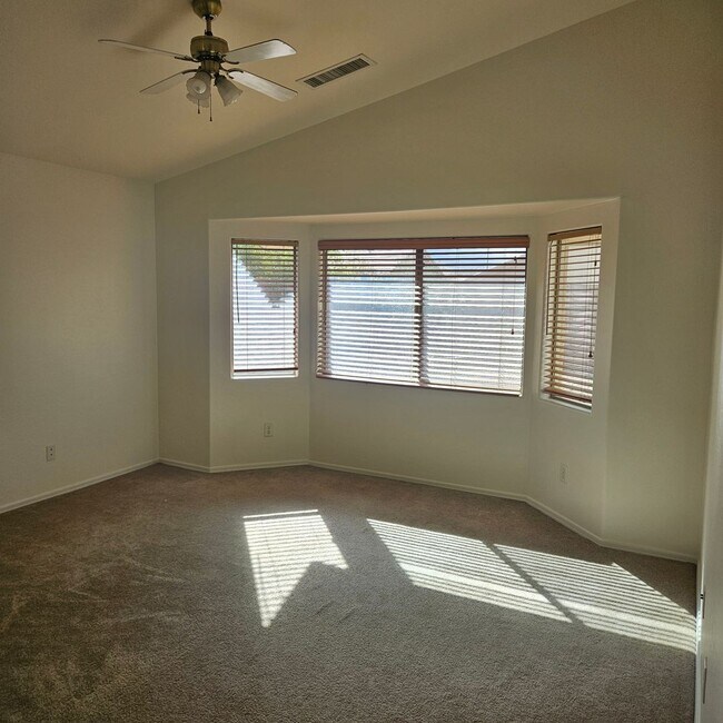Building Photo - Home For Rent- Sunset Vista Surprise