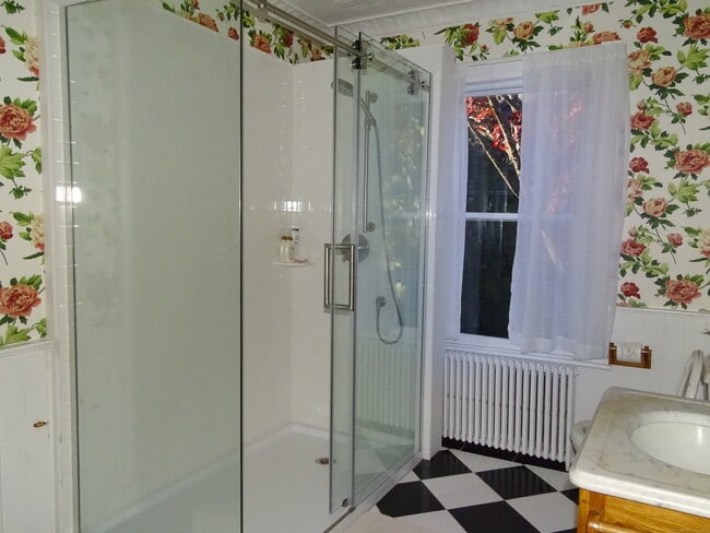 Building Photo - 101 S Main St