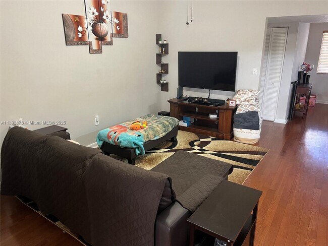 Building Photo - 9691 SW 138th Ave