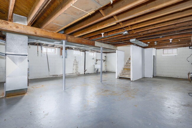 Building Photo - 19724 Pennington Dr