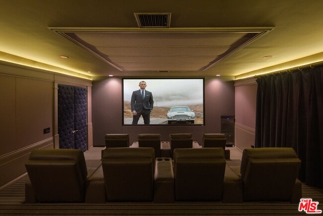 Building Photo - 1350 Benedict Canyon Drive