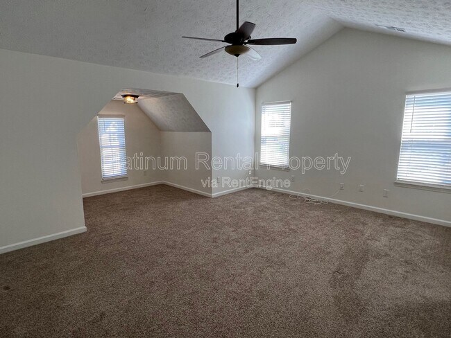 Building Photo - 1097 Yellow River Dr