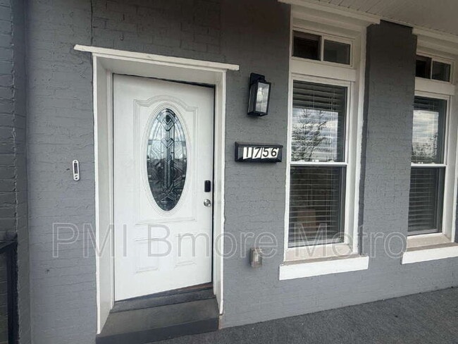 Building Photo - 1756 E North Ave