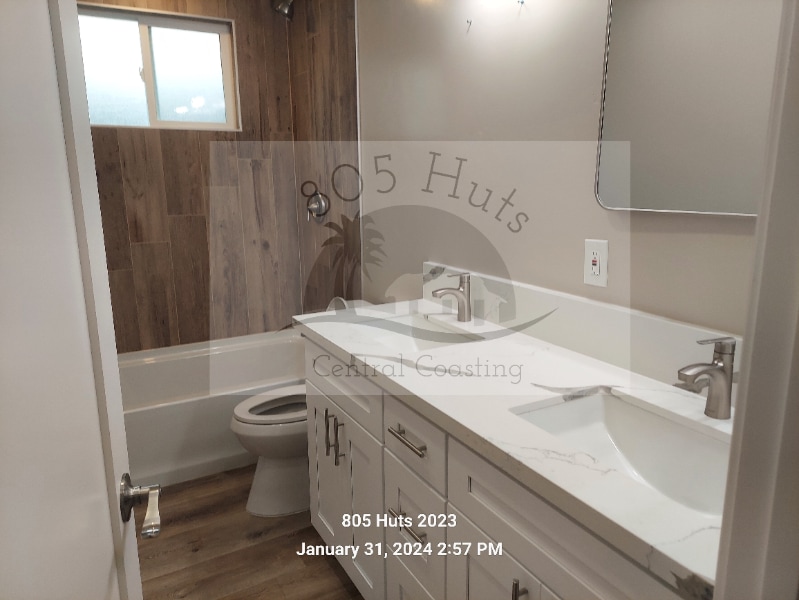 Building Photo - 2351 Lexington Ave