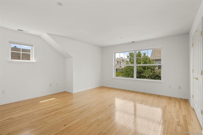 Building Photo - 402 Waterview Dr