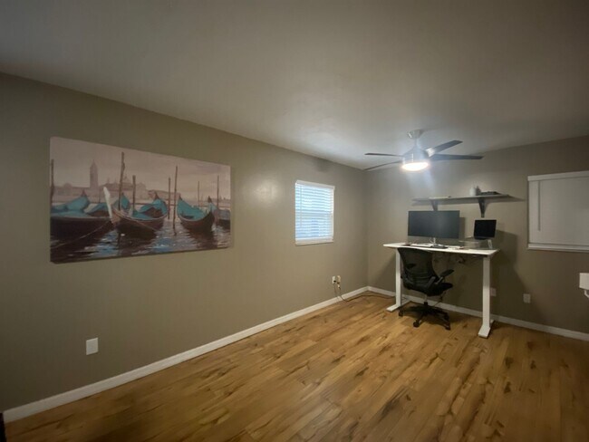 Building Photo - Heart of Conway