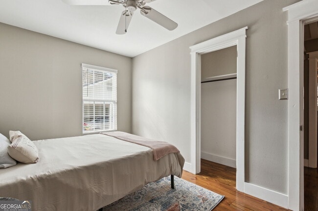 Building Photo - 208 Bishop Cir