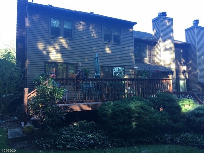 Building Photo - 98 Patriots Rd