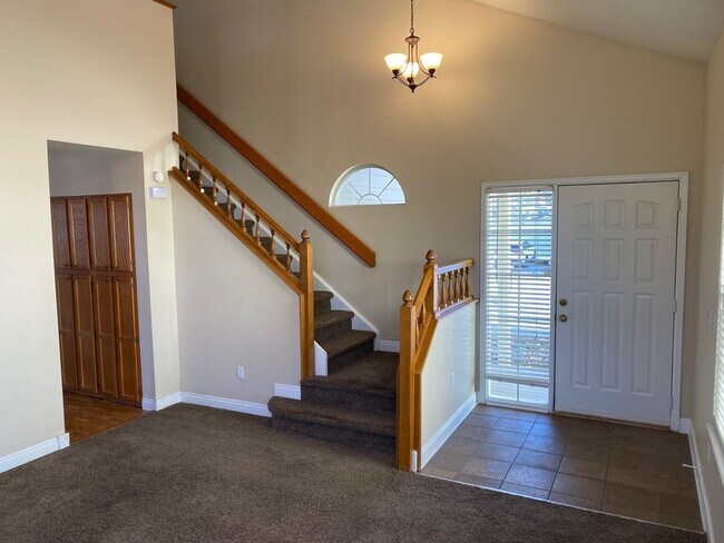 Building Photo - Stroh Ranch Gem