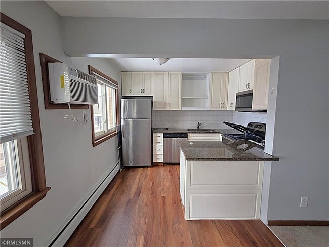 Building Photo - 1532 Randolph Ave