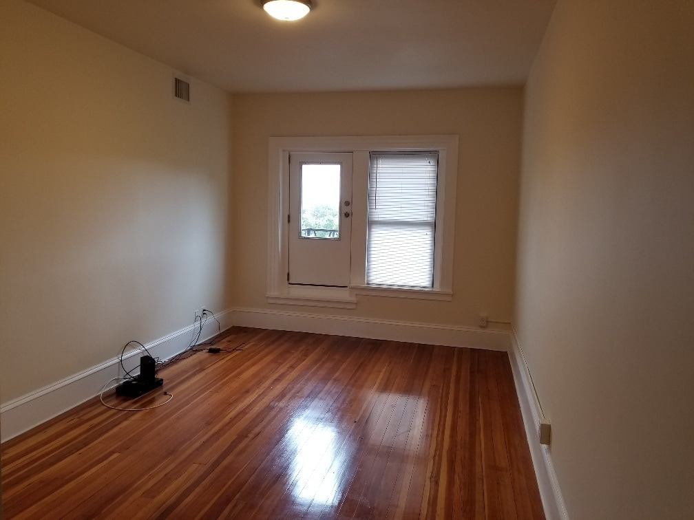 Building Photo - 1463 Beacon St