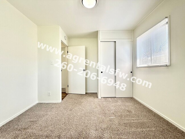 Building Photo - 3 Bedroom House