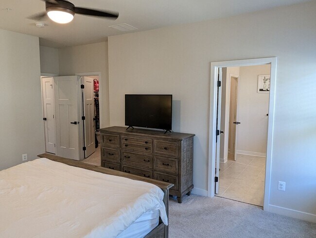 Building Photo - Gorgeous Newer Construction Home (2022) in...