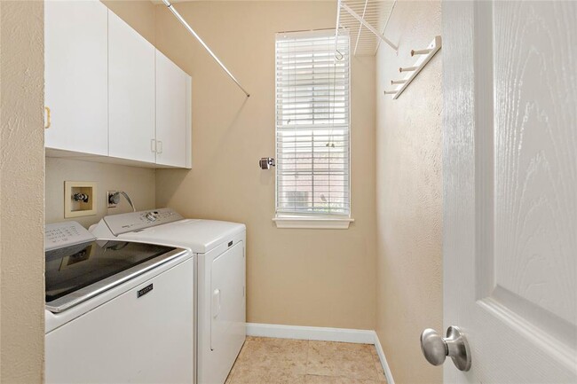 Building Photo - 54 S Summer Cloud Dr