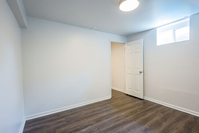Building Photo - Amazing 3 BR/1.5 BA Townhome in Landover!