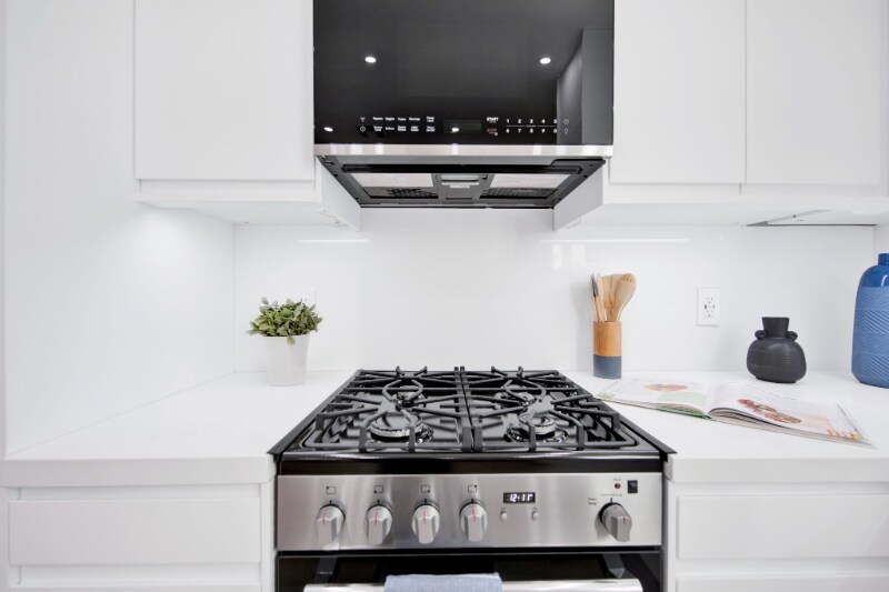 Building Photo - 2352 E Poppy St