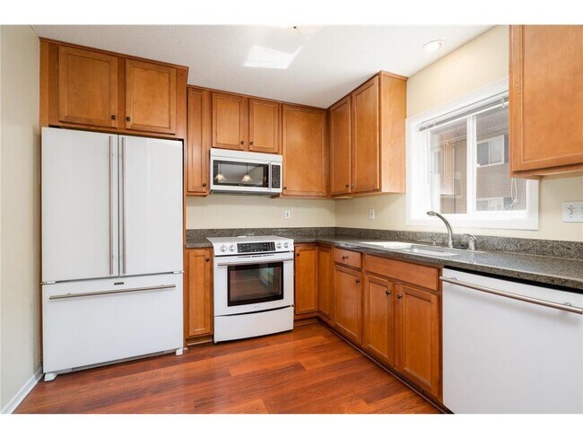 Building Photo - 6459 Regency Ln