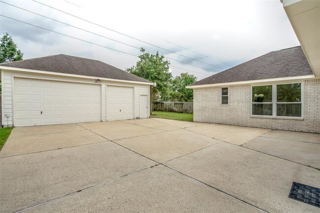Building Photo - 5818 Pebble Bank Ln