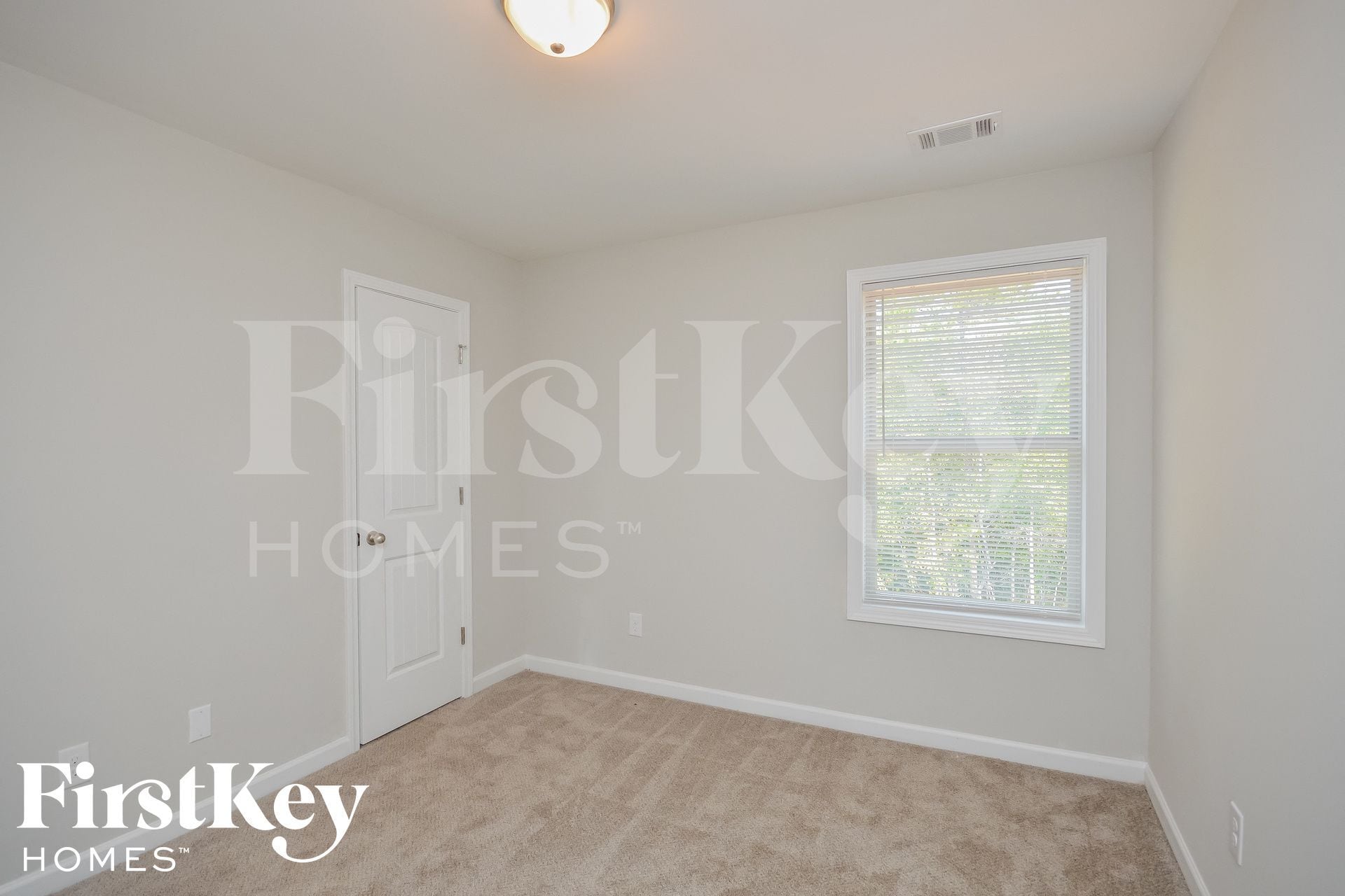 Building Photo - 145 Ascott Trace