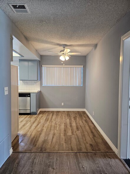 Building Photo - 4130 Manhattan Beach Blvd