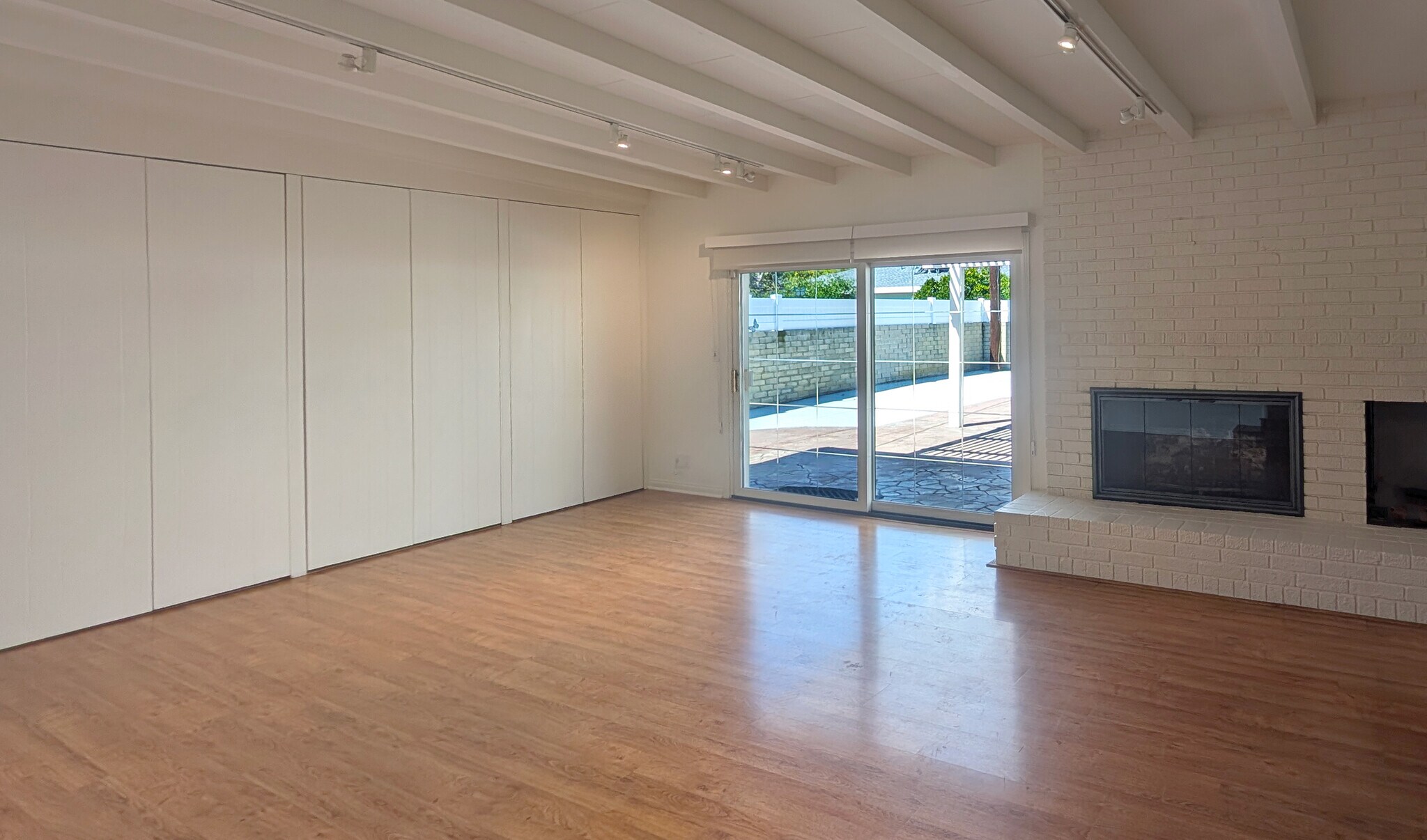 Living / Family Room - 16955 Bassett St
