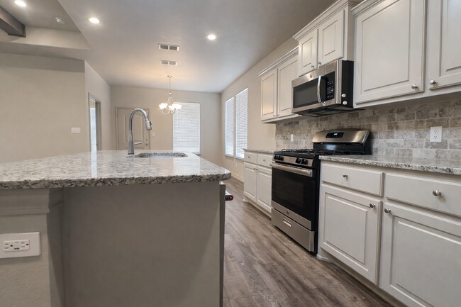 Building Photo - Natural Light Meets Modern Comfort | 3/2 In North Lubbock