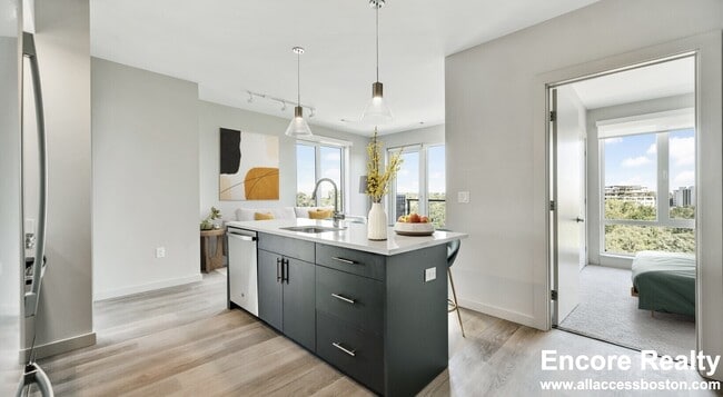 Building Photo - 1550 Soldiers Fld Rd