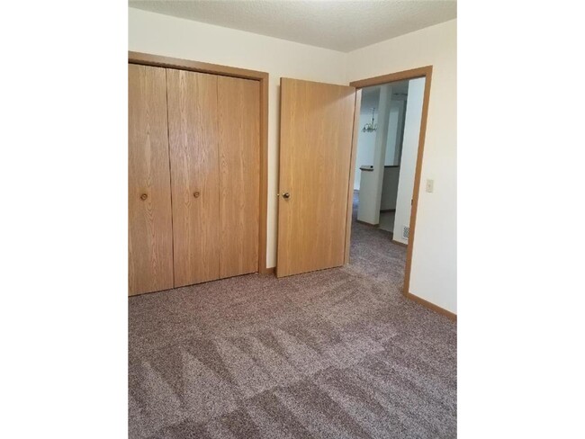 Building Photo - 1232 Spruce Ct