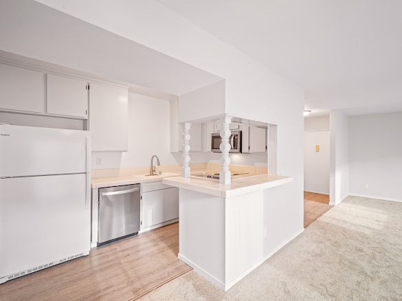 Kitchen - 6765 Alvarado Rd