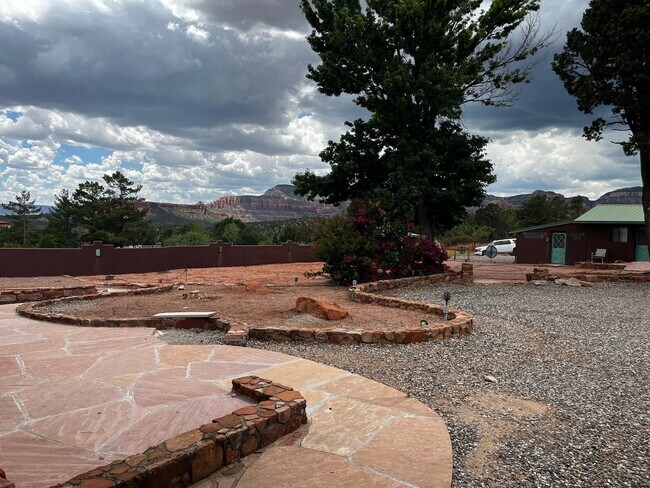 Building Photo - Unfurnished, 1-year long-term rental