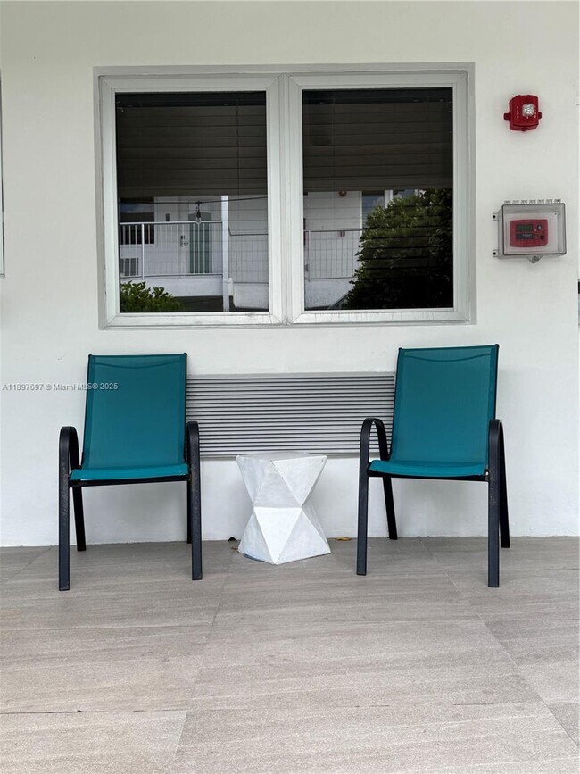 Building Photo - 6755 Harding Ave