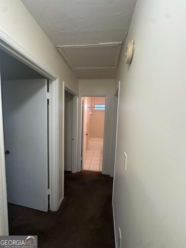 Building Photo - 313 Ridge Trail