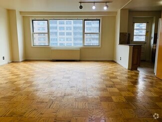 Building Photo - 225 Saint Pauls Ave