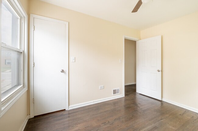 Building Photo - 12416 S Princeton Ave